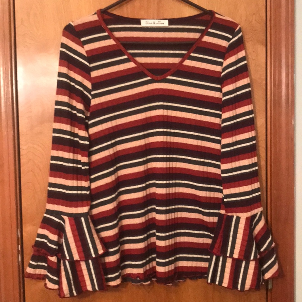 Bell sleeve top